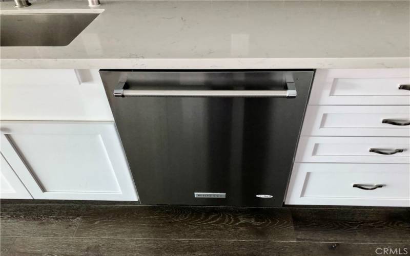 Stainless steel dishwasher
