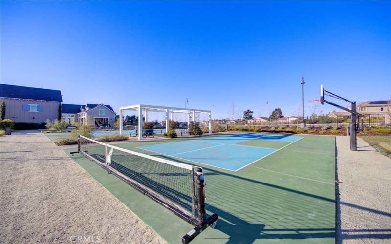 pickle ball courts