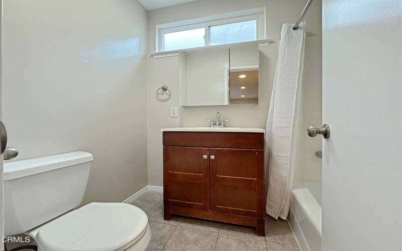 595-3 Los Robles Bathroom 1