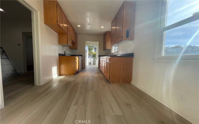 Dining Area & KItchen