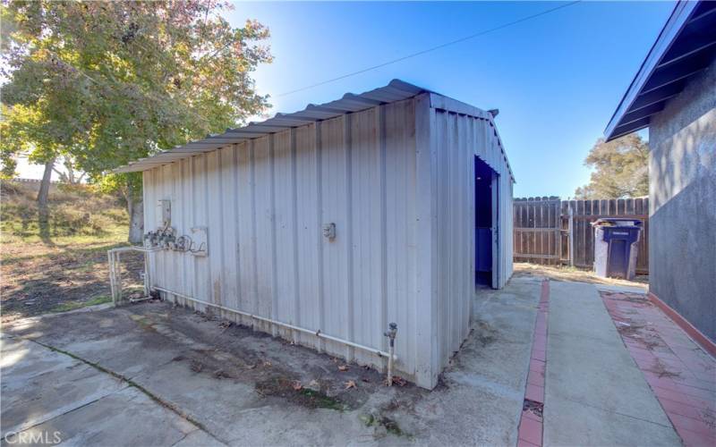 Backyard -Shed