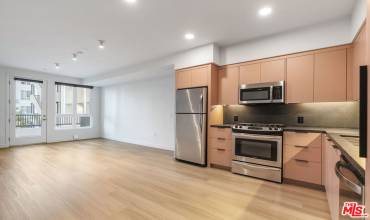 10601 Washington Boulevard 329, Culver City, California 90232, ,1 BathroomBathrooms,Residential Lease,Rent,10601 Washington Boulevard 329,25478143