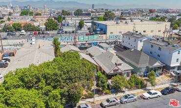 1201 E 20th Street, Los Angeles, California 90011, 5 Bedrooms Bedrooms, ,Residential Income,Buy,1201 E 20th Street,25478221