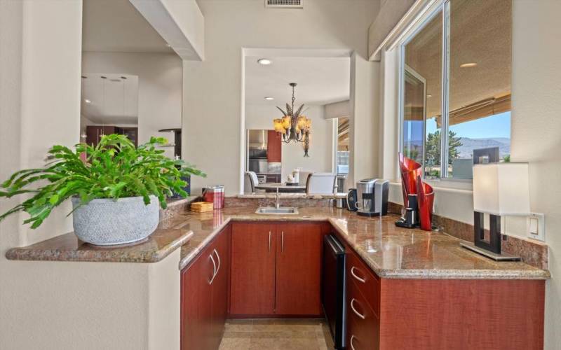 Wet Bar with Jura Coffee Machine