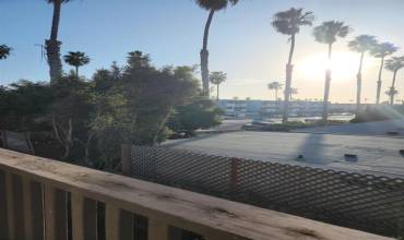 1070 Grand Ave., San Diego, California 92109, 2 Bedrooms Bedrooms, ,2 BathroomsBathrooms,Residential Lease,Rent,1070 Grand Ave.,250000509SD