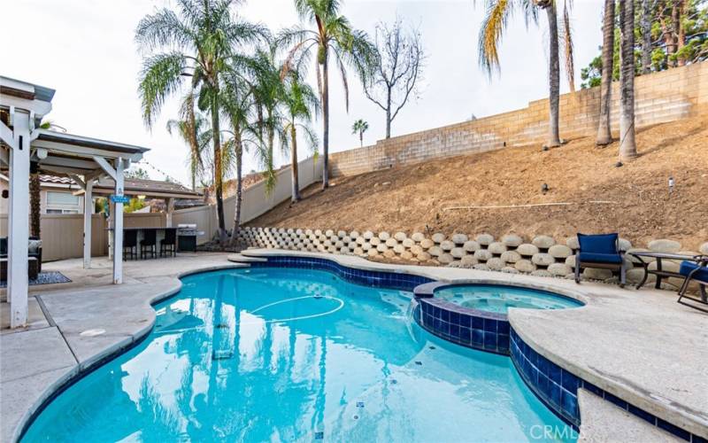 Pool with spa and Covered patio