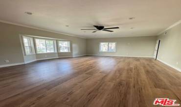 4305 Garthwaite Avenue, Los Angeles, California 90008, 2 Bedrooms Bedrooms, ,1 BathroomBathrooms,Residential Lease,Rent,4305 Garthwaite Avenue,25477293