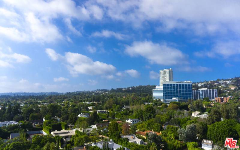 Vista of Beverly Hills and beyond