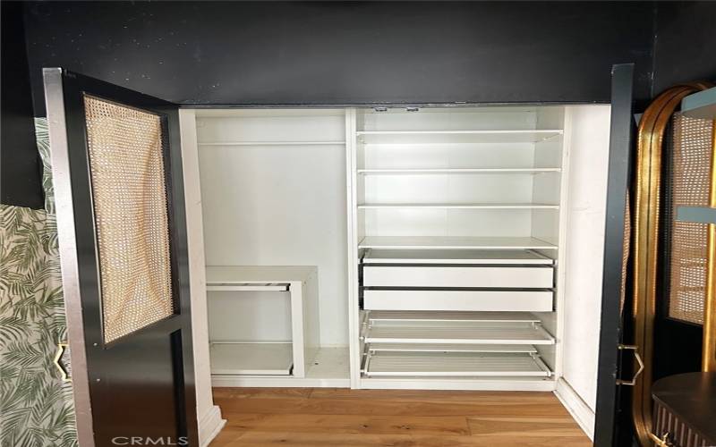 Walk-in Closet