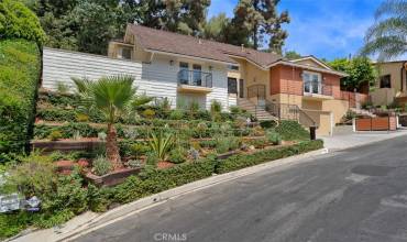 7736 Skyhill Drive, Los Angeles, California 90068, 4 Bedrooms Bedrooms, ,3 BathroomsBathrooms,Residential Lease,Rent,7736 Skyhill Drive,CV25005154