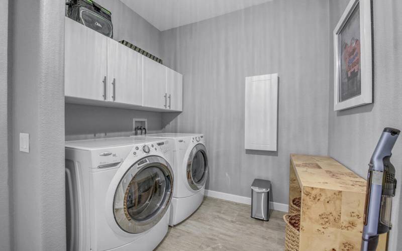 23 LAUNDRY MLS SIZE