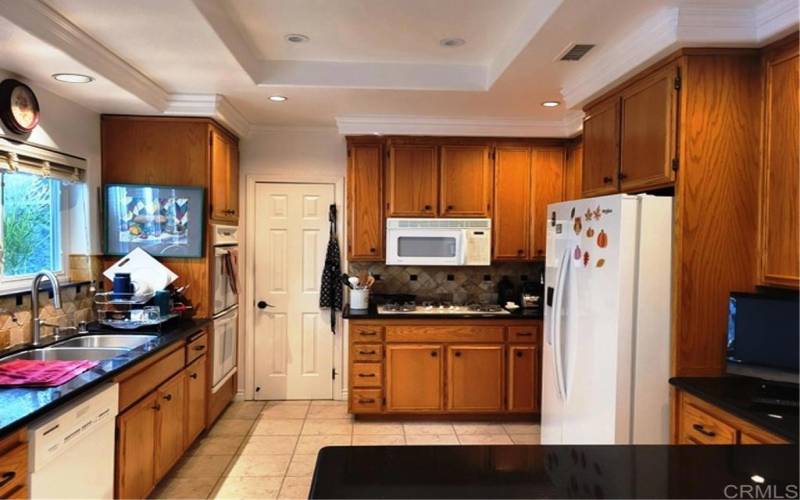 Kitchen with Pantry and Breakfast Bar