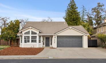 331 Oak Valley Drive, Vacaville, California 95687, 4 Bedrooms Bedrooms, ,2 BathroomsBathrooms,Residential,Buy,331 Oak Valley Drive,ML81989763