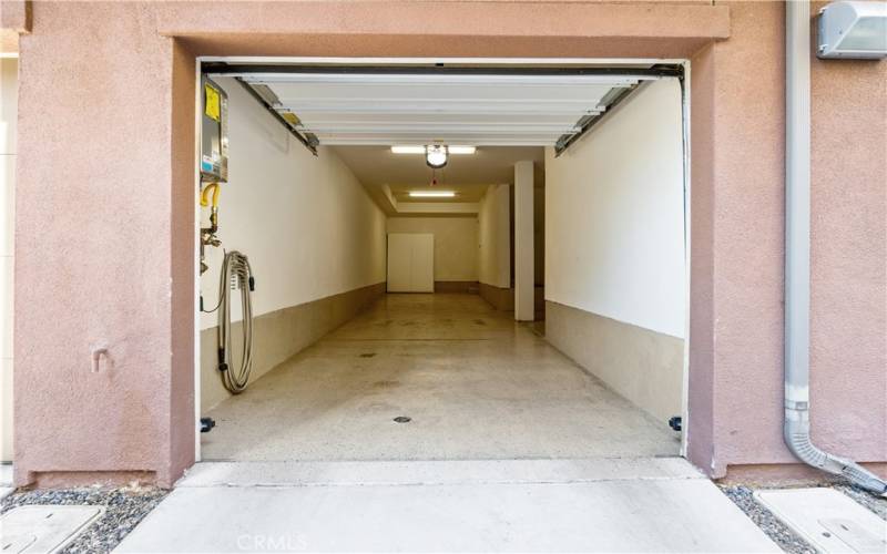 Tandem garage & epoxy floor