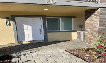 217 N. San Antonio Avenue, Upland, California 91786, 3 Bedrooms Bedrooms, ,2 BathroomsBathrooms,Residential Lease,Rent,217 N. San Antonio Avenue,CV25006194