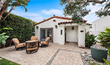 1155 Catalina, Laguna Beach, California 92651, 3 Bedrooms Bedrooms, ,1 BathroomBathrooms,Residential Lease,Rent,1155 Catalina,LG25006143