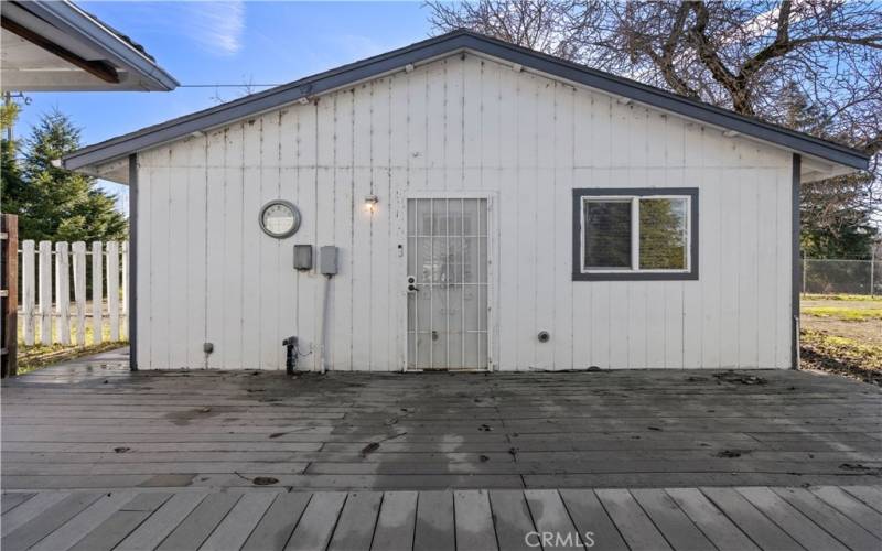 Studio Apartment in Garage.