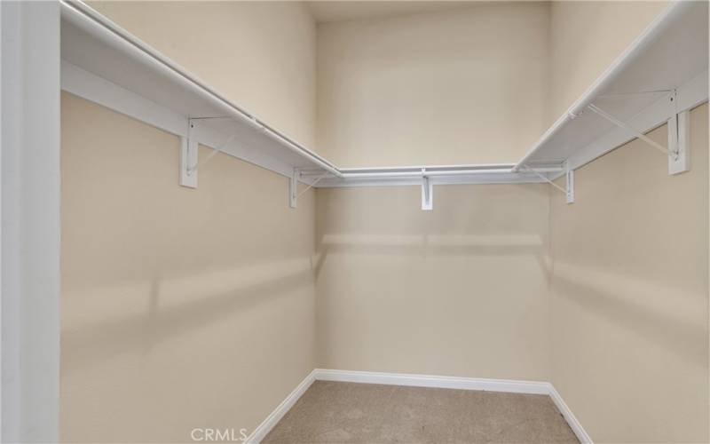 Guest bedroom walk-in closet