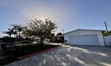 13331 Dapplegrey Road, Garden Grove, California 92843, 3 Bedrooms Bedrooms, ,2 BathroomsBathrooms,Residential,Buy,13331 Dapplegrey Road,OC25005822