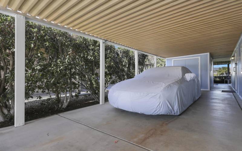 079 CARPORT:STORAGE ROOM