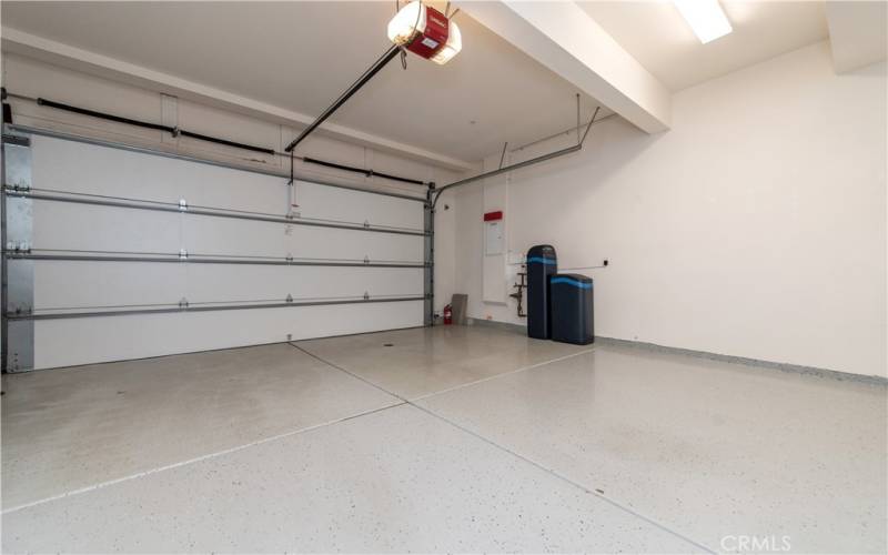 Garage with epoxy