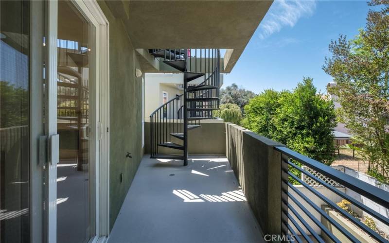 Deck and Stairs to Rooftop Deck