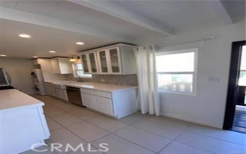 Remodeled kitchen w/ stainless steel appliances included