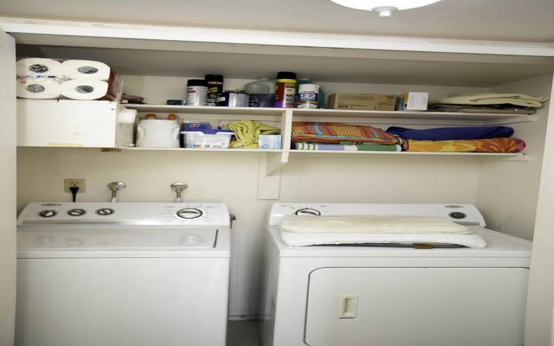 Internal laundry closet