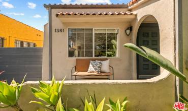 1381 S Orange Drive, Los Angeles, California 90019, 2 Bedrooms Bedrooms, ,1 BathroomBathrooms,Residential Lease,Rent,1381 S Orange Drive,25480539