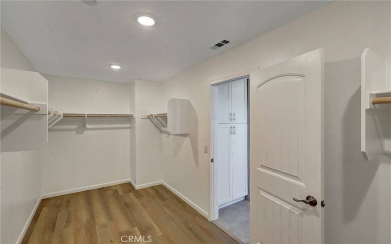 primary walk-in  closet