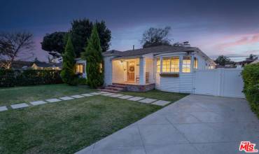 4607 Willowcrest Avenue, North Hollywood, California 91602, 3 Bedrooms Bedrooms, ,3 BathroomsBathrooms,Residential Lease,Rent,4607 Willowcrest Avenue,25480603