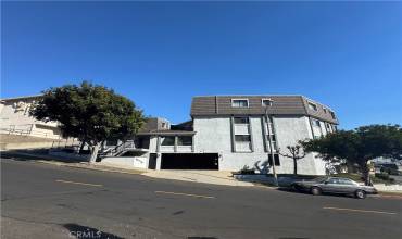 760 W 30th Street 4, San Pedro, California 90731, 2 Bedrooms Bedrooms, ,2 BathroomsBathrooms,Residential Lease,Rent,760 W 30th Street 4,CV25007640