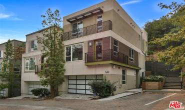 6760 Gill Way, Los Angeles, California 90068, 3 Bedrooms Bedrooms, ,3 BathroomsBathrooms,Residential Lease,Rent,6760 Gill Way,25480831