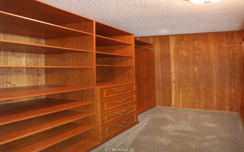 Main Bedroom Closet