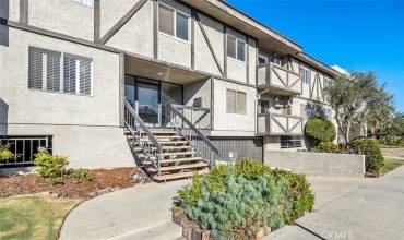 1914 Corinth Avenue 207, Los Angeles, California 90025, 2 Bedrooms Bedrooms, ,2 BathroomsBathrooms,Residential Lease,Rent,1914 Corinth Avenue 207,SB25007547