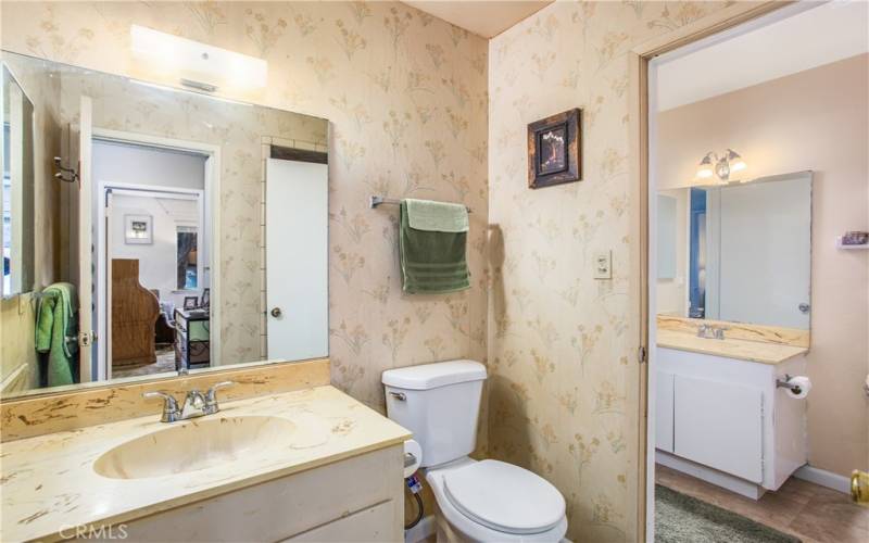 2nd Bathroom