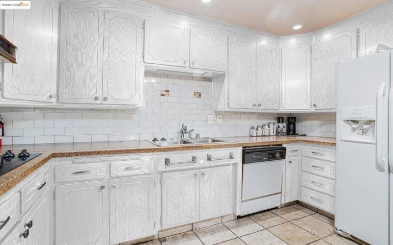 Virtual Pic- With White Cabinets