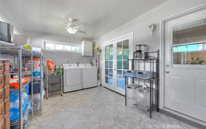 Huge laundry room, possible 4th bedroom