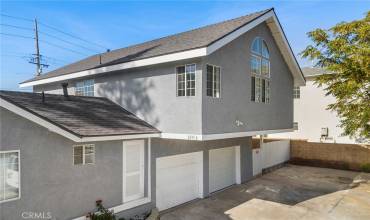 690 W. 18th Street 1/2, Costa Mesa, California 92627, 3 Bedrooms Bedrooms, ,2 BathroomsBathrooms,Residential Lease,Rent,690 W. 18th Street 1/2,OC25008203