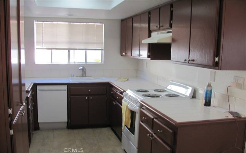 Spacious Kitchen