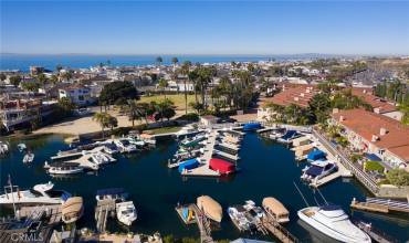 4427 W Coast 13, Newport Beach, California 92663, 3 Bedrooms Bedrooms, ,2 BathroomsBathrooms,Residential Lease,Rent,4427 W Coast 13,OC25008584