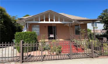 175 E Villa Street, Pasadena, California 91103, 2 Bedrooms Bedrooms, ,1 BathroomBathrooms,Residential,Buy,175 E Villa Street,CV24250078