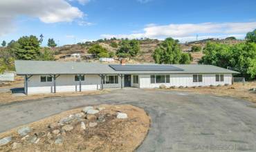 13238 Mapleview, Lakeside, California 92040, 3 Bedrooms Bedrooms, ,2 BathroomsBathrooms,Residential,Buy,13238 Mapleview,250001125SD