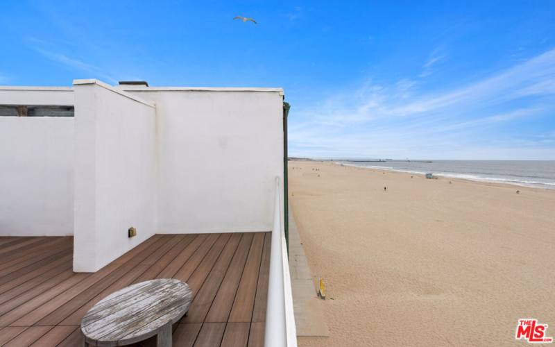 Sundeck View To Beach Front View