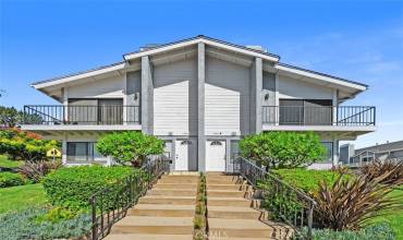 1401 12th Street B, Manhattan Beach, California 90266, 3 Bedrooms Bedrooms, ,2 BathroomsBathrooms,Residential Lease,Rent,1401 12th Street B,SB25010466