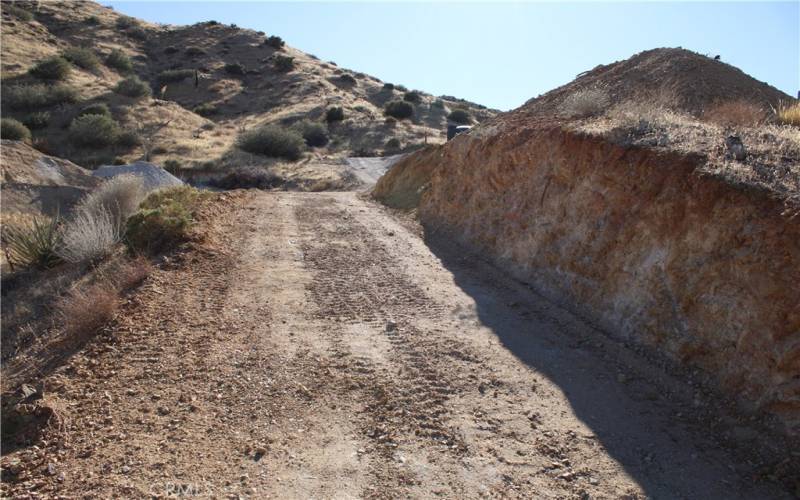 Driveway up to house pad