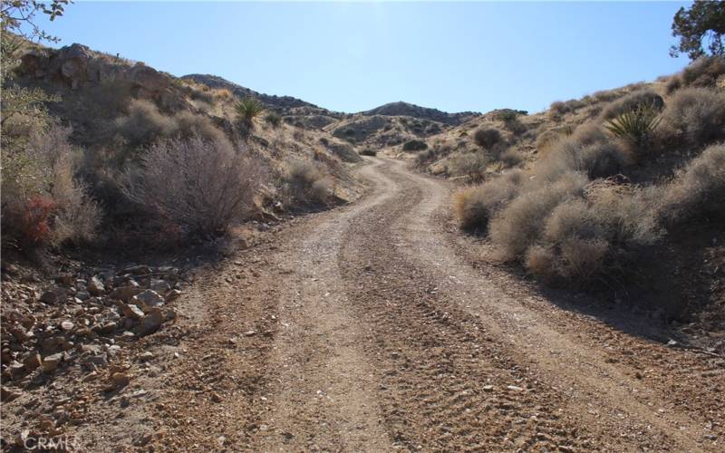 Driveway up to house pad