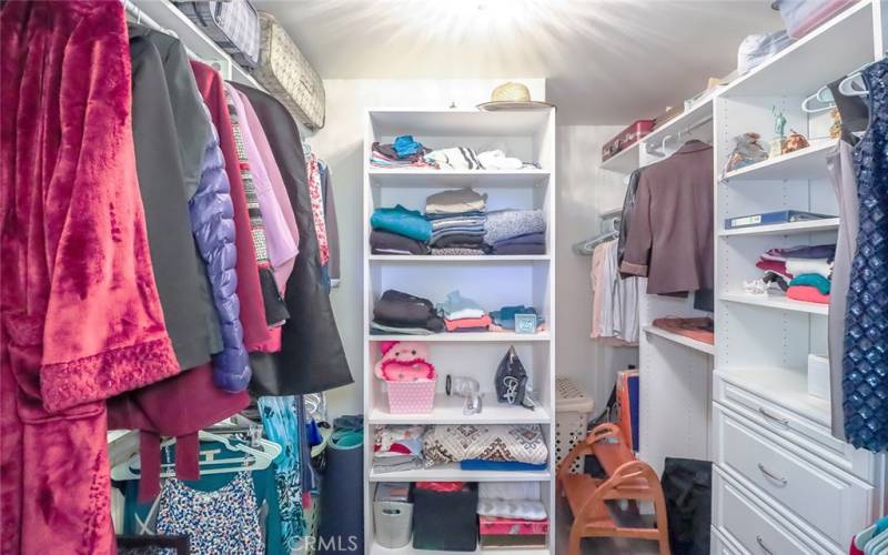 Walk-in Closet