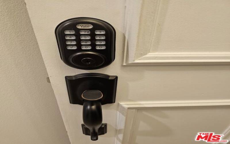 Yale Electronic Lock