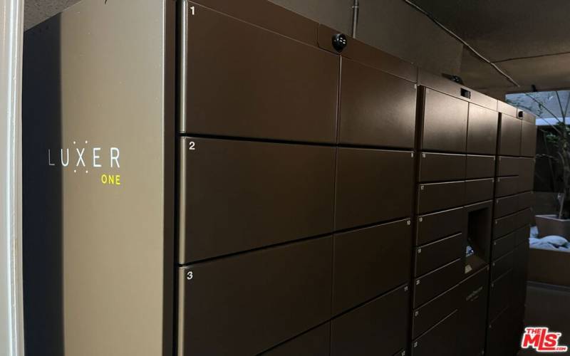 Luxer Package Lockers